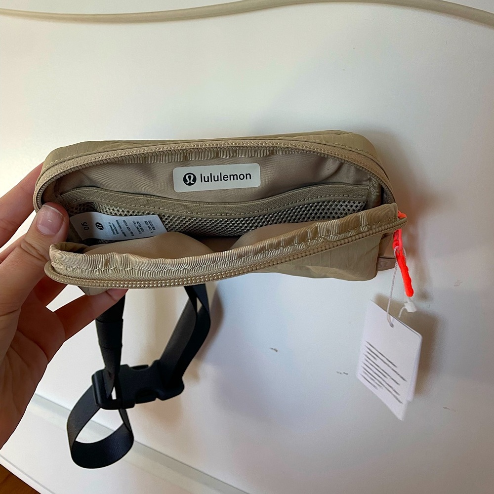 Lululemon mini belt bag water repellent brand new TAG STILL ON
